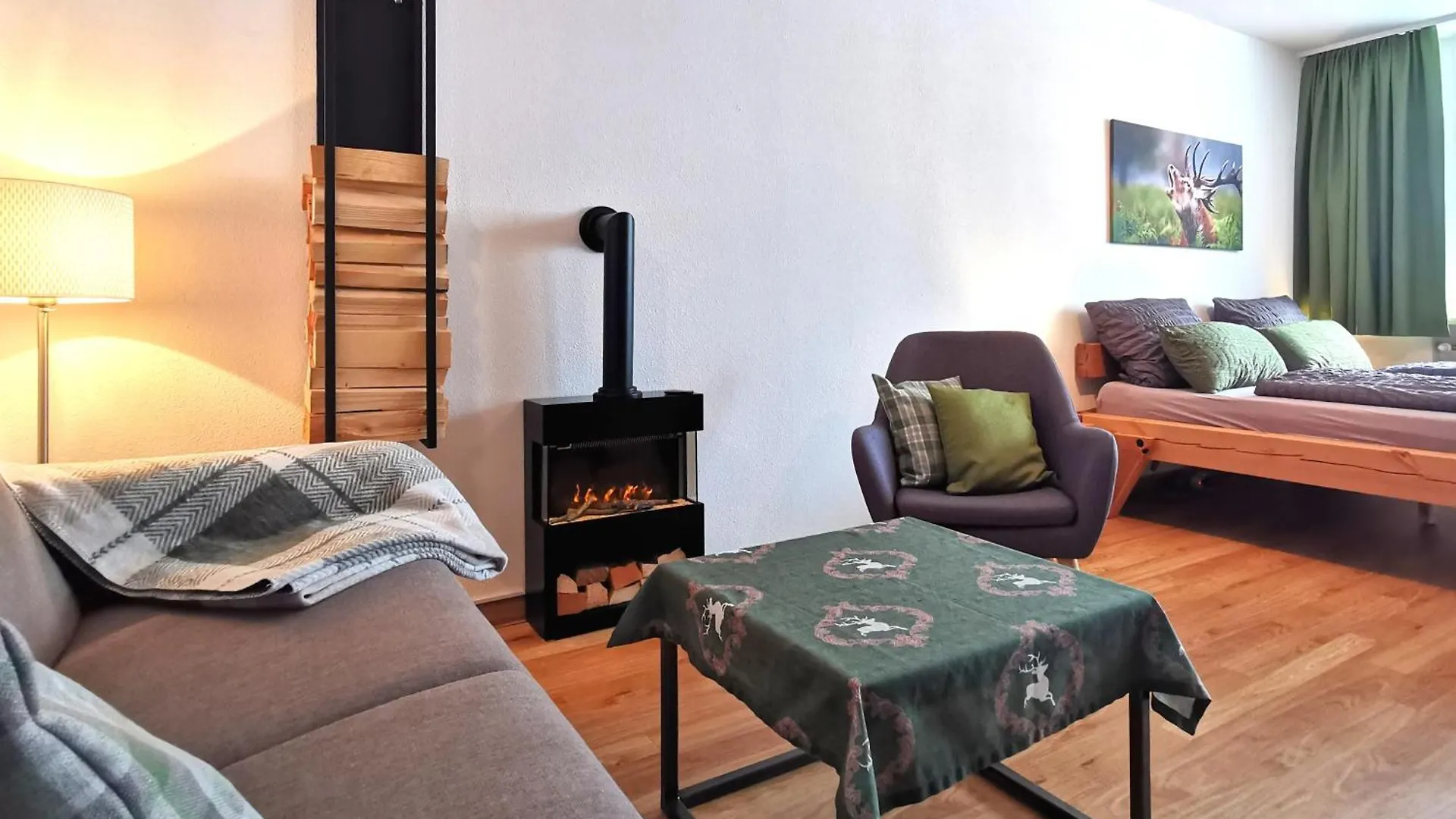 오버스트도르프 Hirschzauber A9 Montana Haus 아파트